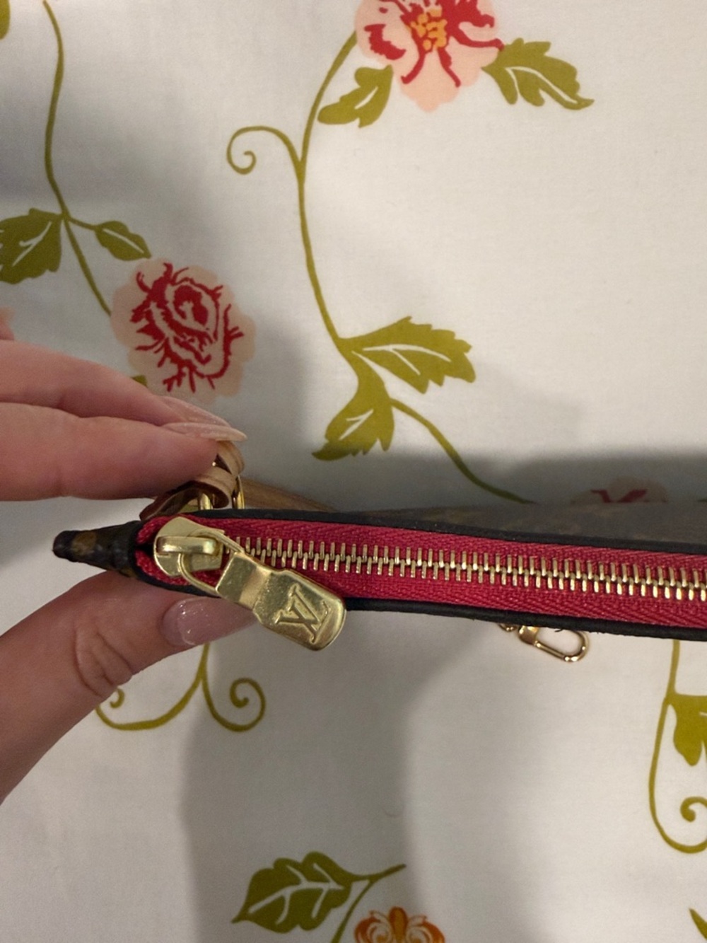 Louis Vuitton Monogram Neverfull MM - Picture 7 of 13